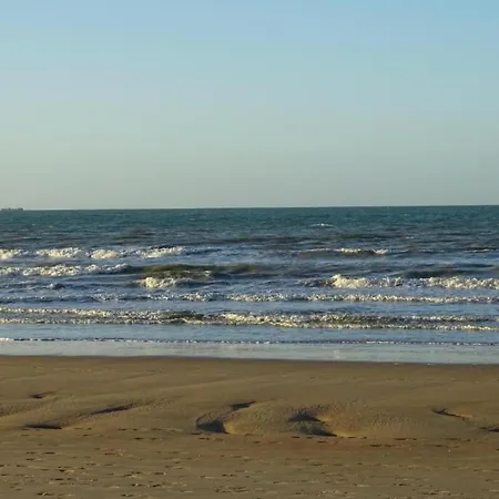 Penthouse In With Sea Views דירה